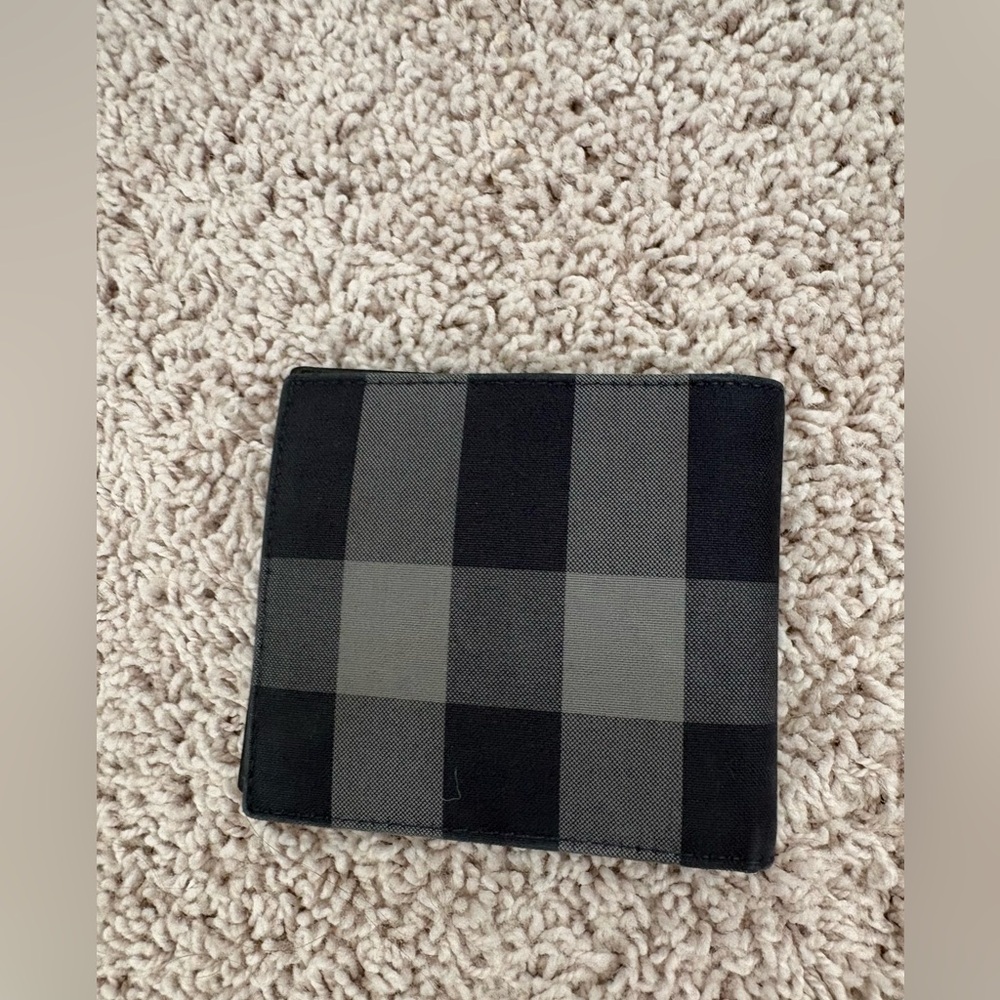 Authentic Burberry Wallet - Picture 3 of 8